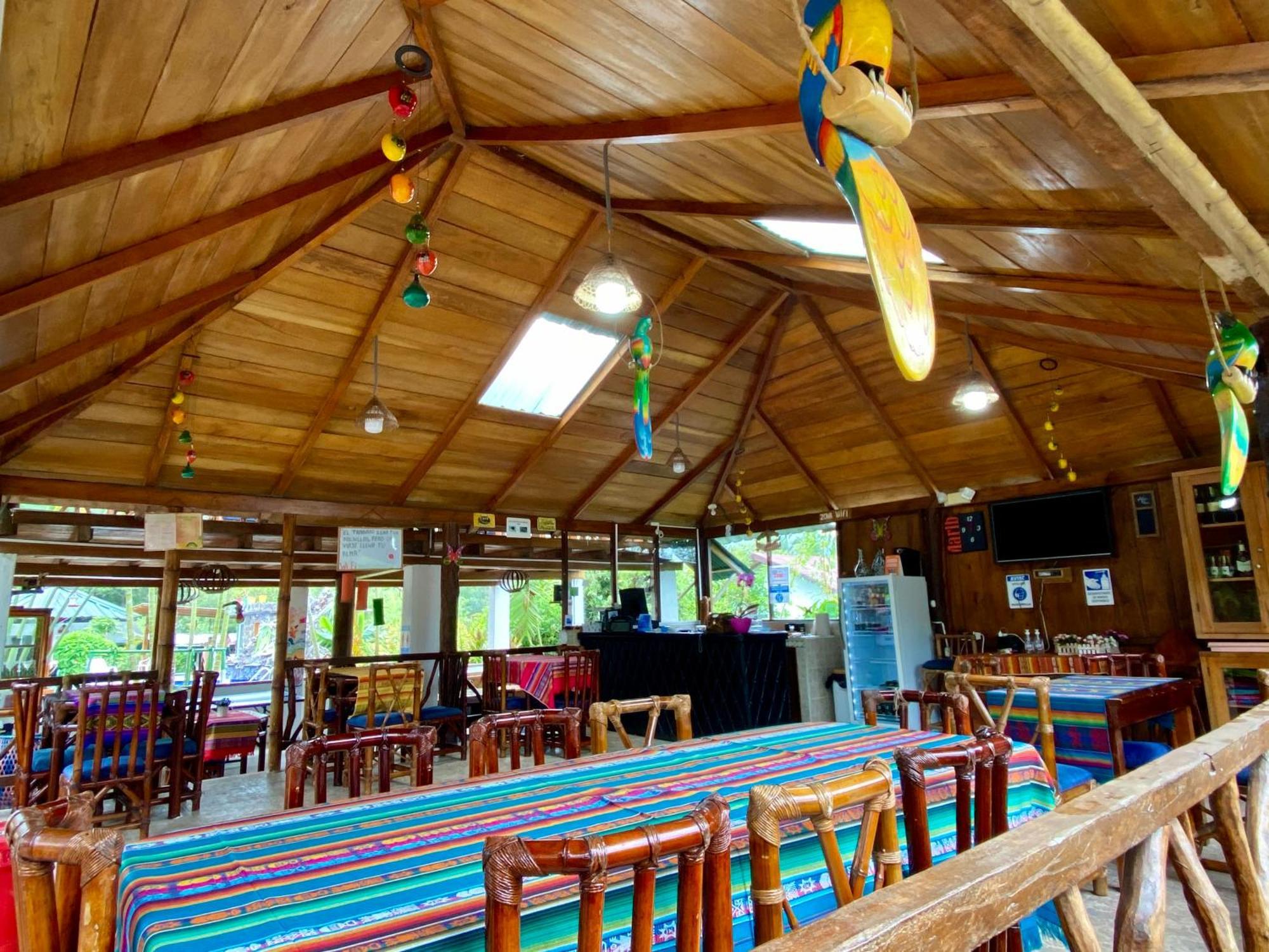 Hosteria Arasari Mindo Exteriör bild